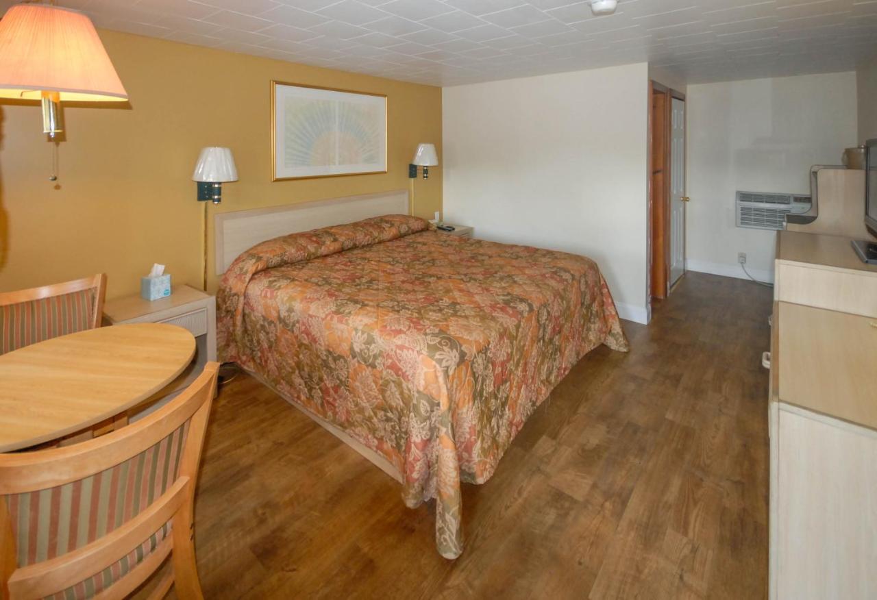 Budget Inn Watkins Glen Extérieur photo